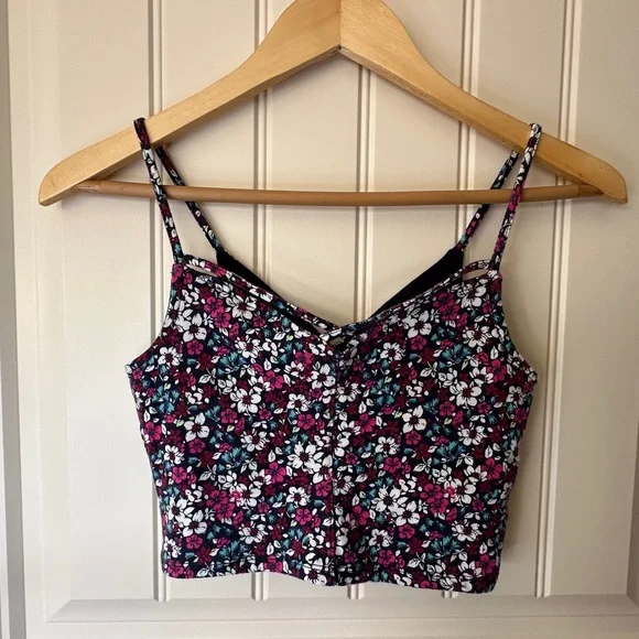 Hollister spaghetti strap crop top - Picture 4 of 4